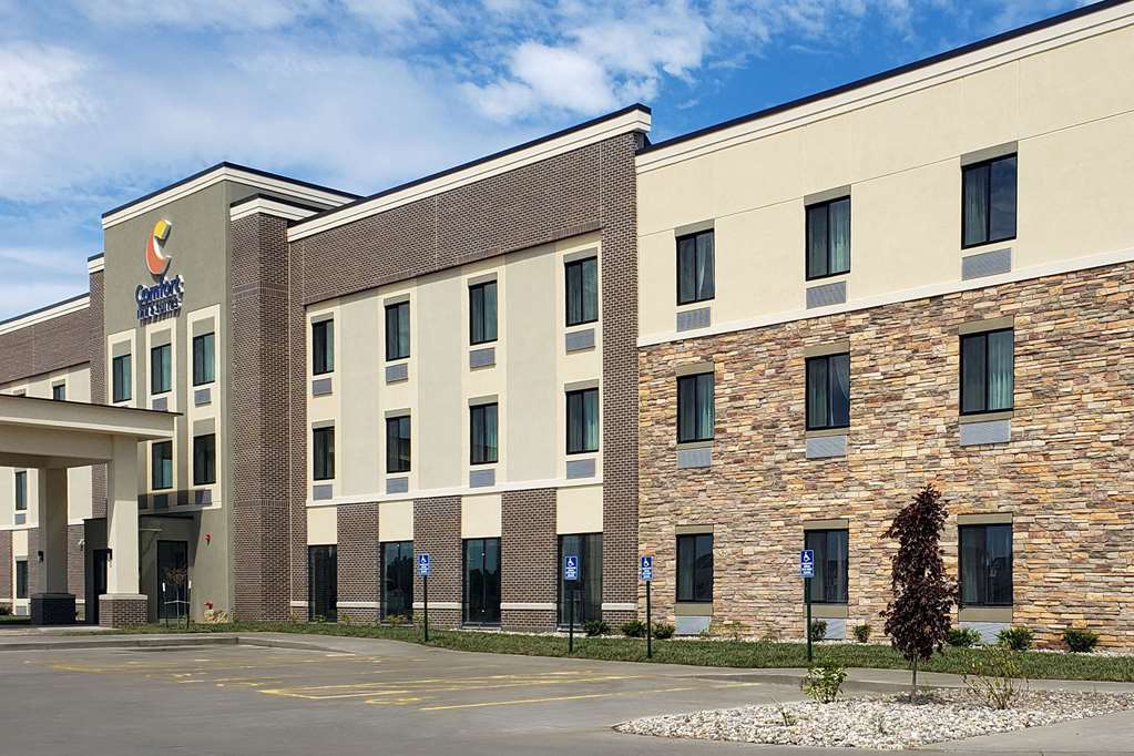 Comfort Inn & Suites Ames Near Isu Campus Exterior foto